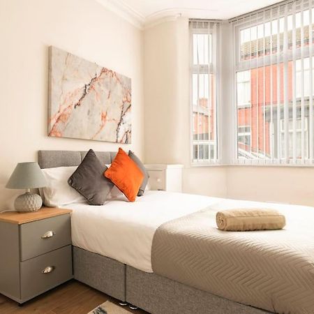 3-Bedroom Home In Liverpool L15 With Free Parking Zewnętrze zdjęcie