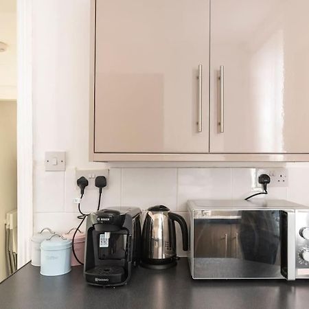 3-Bedroom Home In Liverpool L15 With Free Parking Zewnętrze zdjęcie