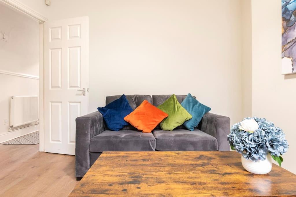3-Bedroom Home In Liverpool L15 With Free Parking Zewnętrze zdjęcie